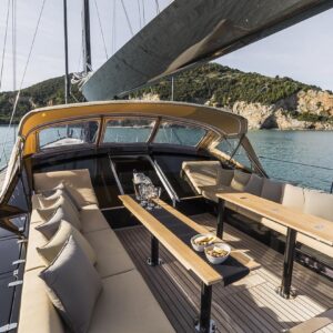 BarongII-12-Alberto-Simeone-Yacht-Designer
